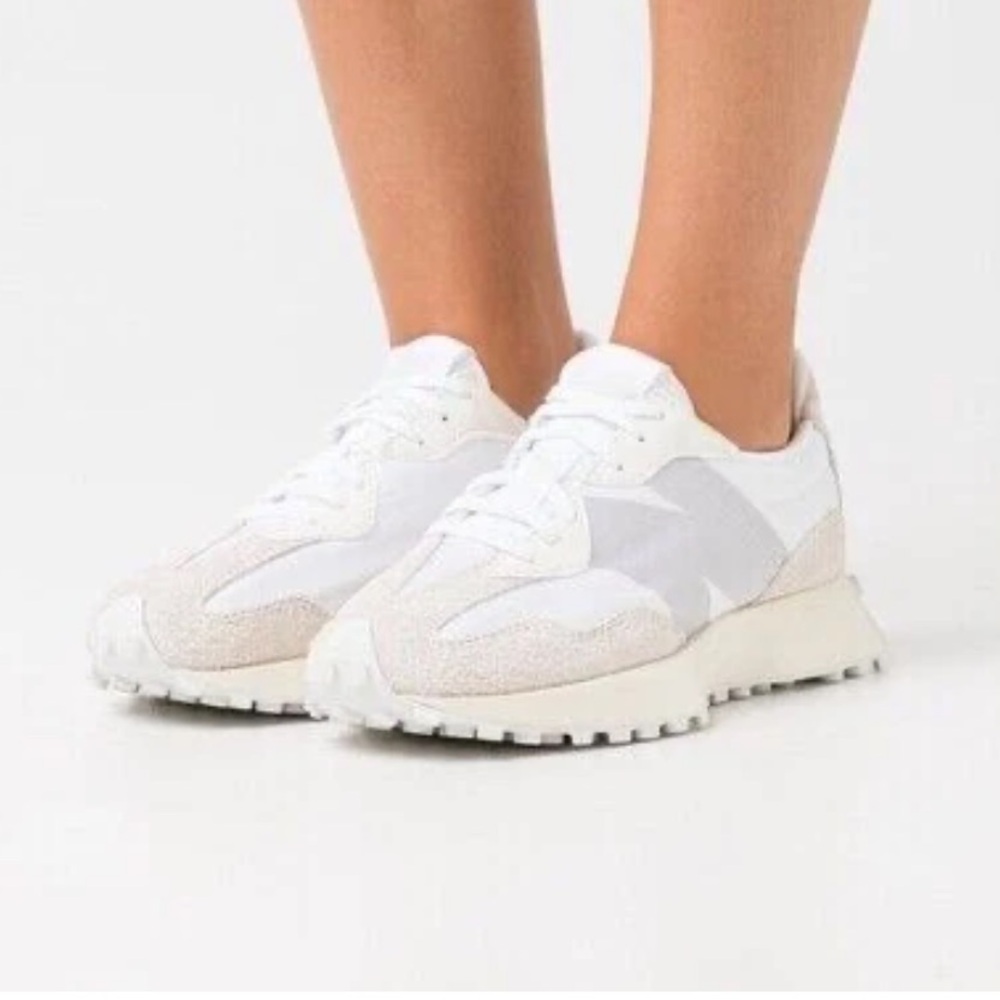 New Balance 327 Moonbeam Cream White Grey Suede